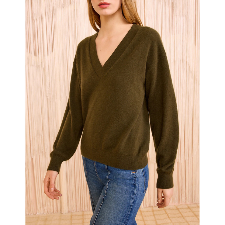 RYLA CASHMERE V-NECK PULLOVER