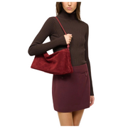 Pinot Wally Shoulder Bag